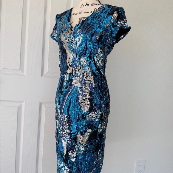 VTG CACHÉ Midi Dress Sequin Blue/Silver Zipped Closure Sz M Stunning Luxury - Picture 15 of 16